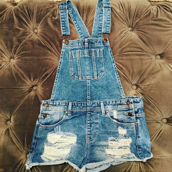 distressed overall shorts womens
